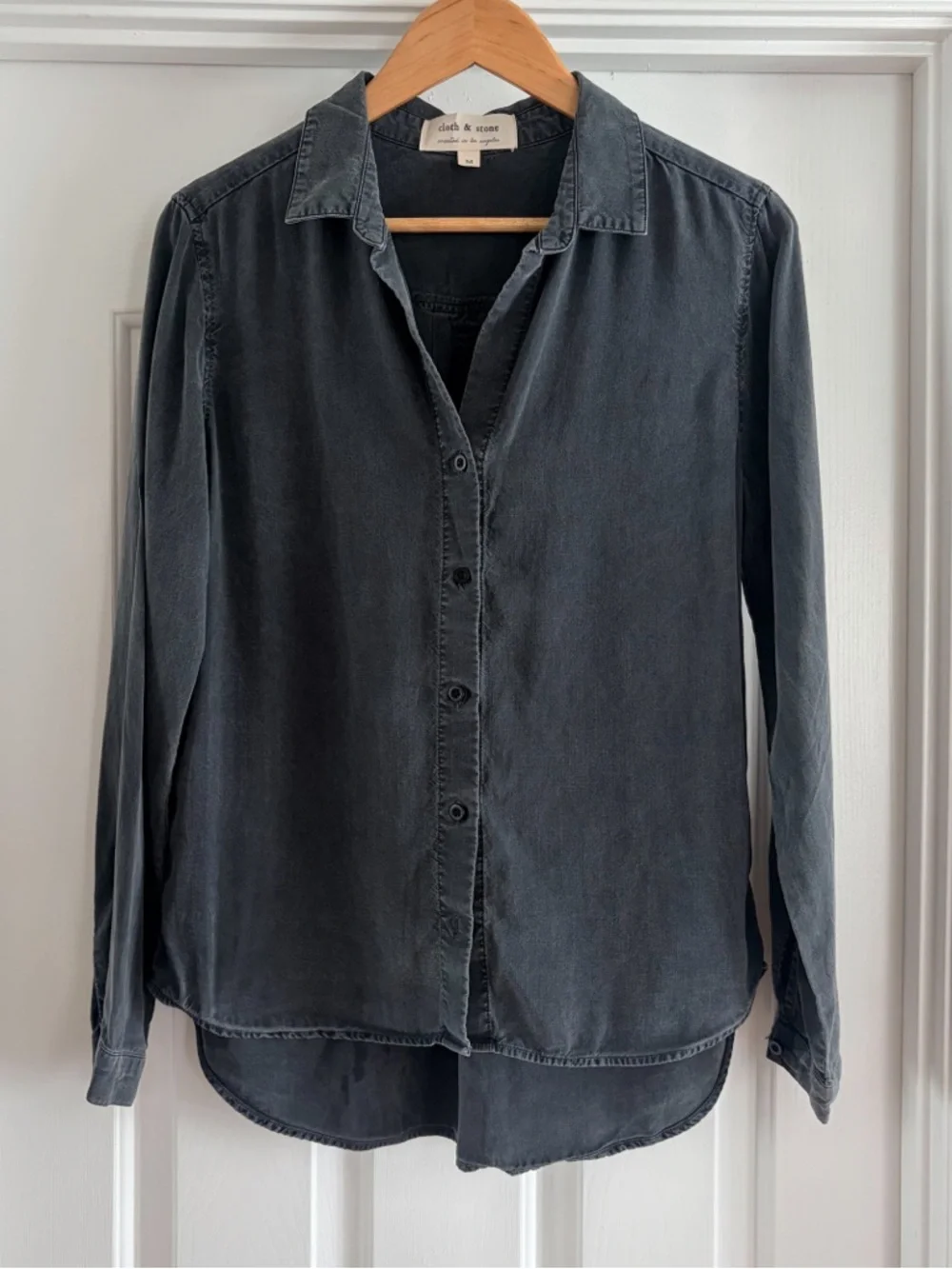 Cloth & Stone Washed Black Tencel Lyocell Button Down Shirt - Size M - Picture 7 of 8